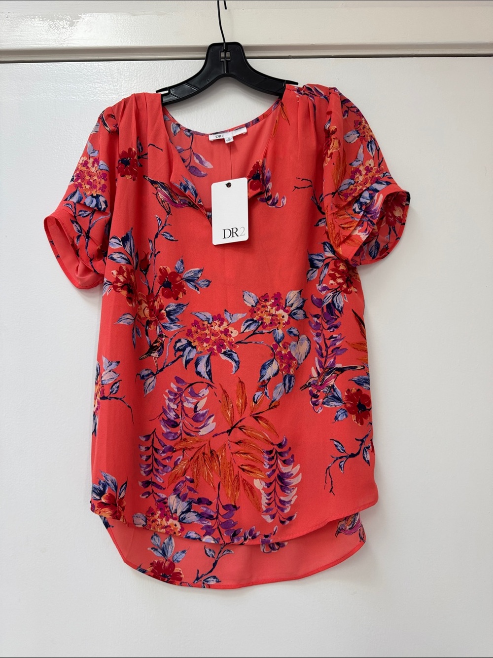 DR2 Coral/Orange Floral Short Sleeve V-Neck Blouse
